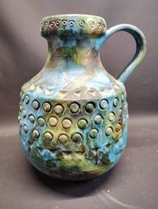 lot 33 image: RARE Alvino Bagni for Raymor (Sea Garden) Italian Art Pottery Jug