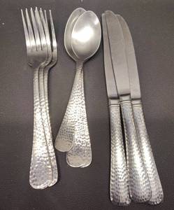 lot 43 image: Reed and Barton Stainless Flatware