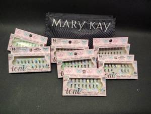 lot 49 image: NEW Mary Kay Make Up Brushes & Ioni Faux Individual Lash Extensions