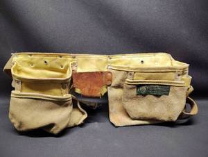 lot 80 image: Carpenter Apron