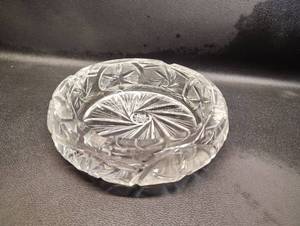 lot 88 image: Crystal Ashtray with Star of David