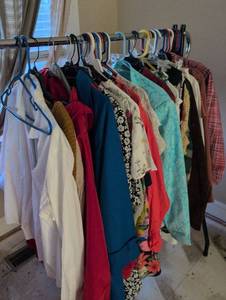 Mixed Women's Clothing Lot - 20+ Pieces