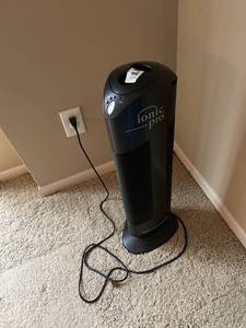lot 107 image: Ionic Pro Tower Air Purifier