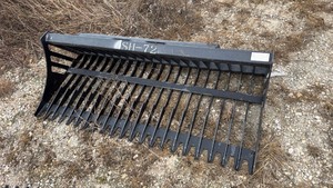 lot 117 image: 72-inch RockDebris Bucket Attachment SH-72