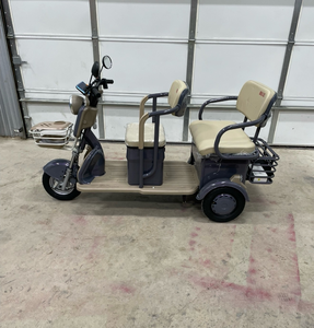 lot 153 image: IRGC40 Electric Mobility Scooter