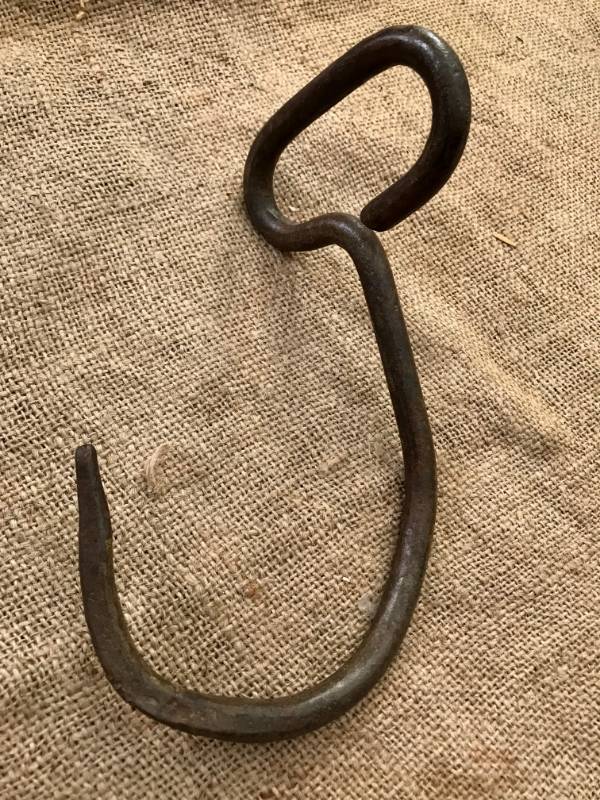 lot 64 image: Vintage rustic metal hook (hay hookice hook)