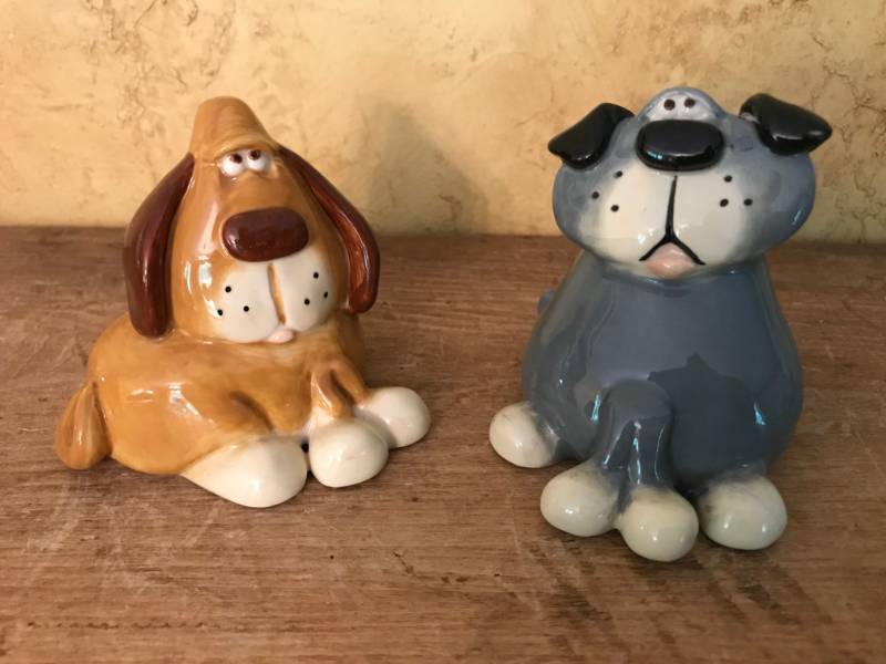 lot 99 image: 3 Cartoon Dog Figurines