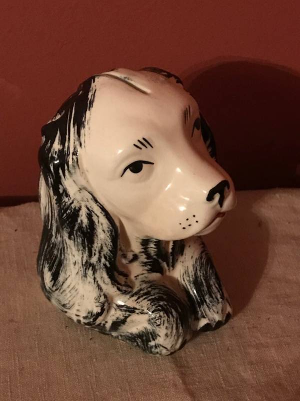 lot 101 image: Vintage Black and White Dog Bank