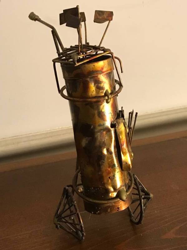 lot 106 image: 9 12 Copper Golf Bag Sculpture