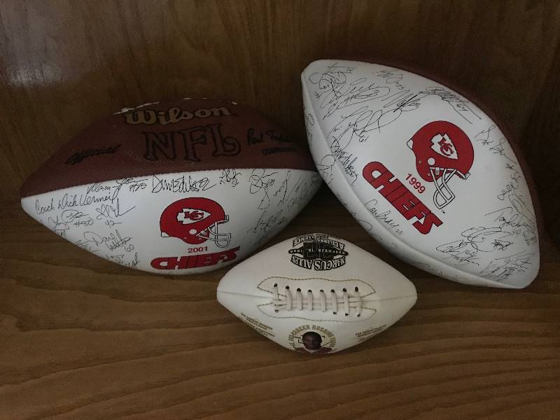 lot 150 image: Set of autographed footballs--Kansas City Chiefs (unable to get to inflate because they loose air out of lacing)