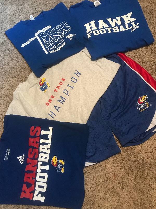 lot 203 image: Kansas University (KU) Jayhawks-KU T-shirts and Basketball Shorts Size L