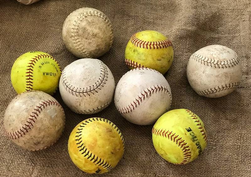 lot 217 image: Bucket of Softballs