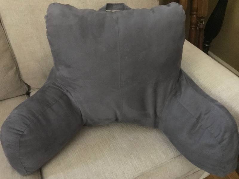 lot 240 image: Reading PillowChair Pillow-perfect for gaming, backrest, etc