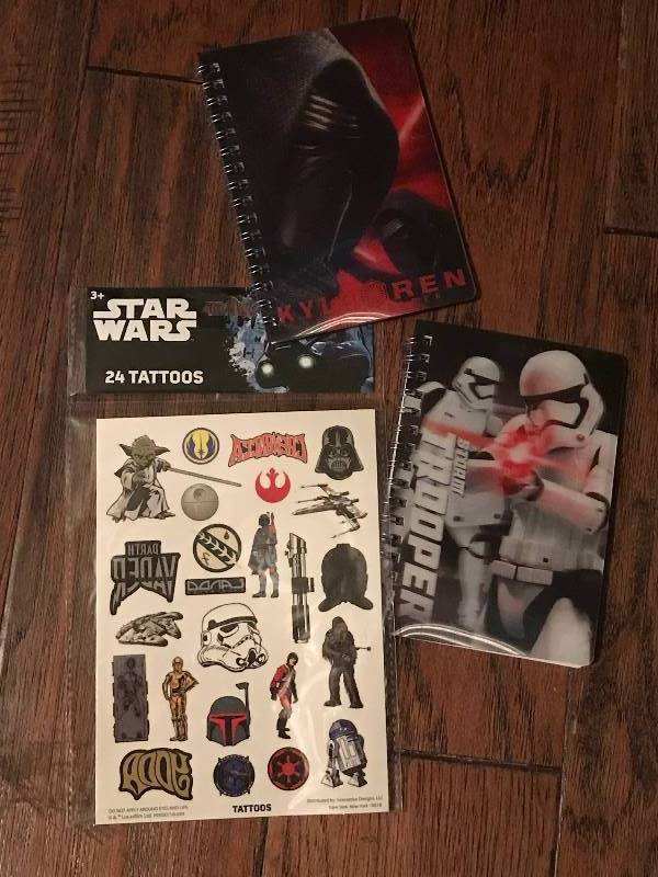 lot 261 image: Star Wars Stickers and 50 page 3-D Journals (4 x 5.75)