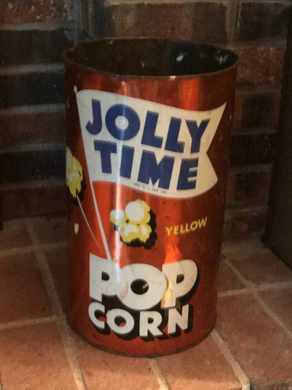 lot 270 image: Vintage Popcorn Metal Trashcan 15