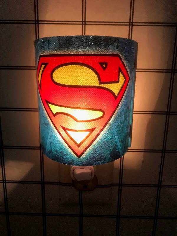 lot 280 image: Superman Night Light (works)