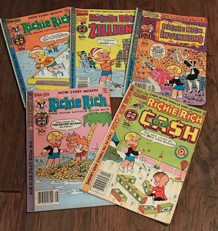 lot 295 image: Set of 5 Richie Rich Comic Books