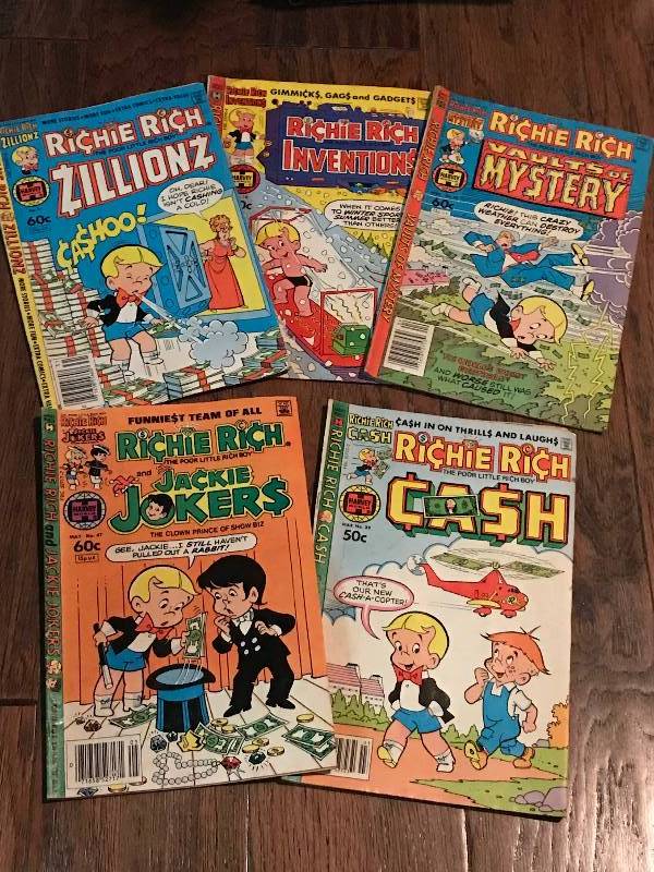 lot 296 image: Set of 5 Richie Rich Comic Books