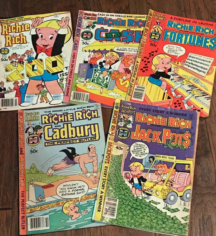 lot 297 image: Set of 5 Richie Rich Comic Books
