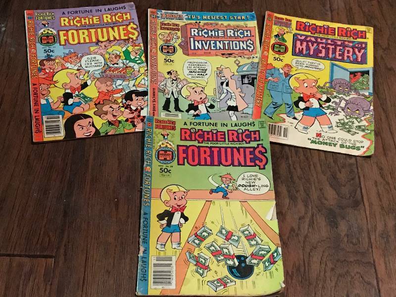 lot 298 image: Set of 4 Richie Rich Comic Books