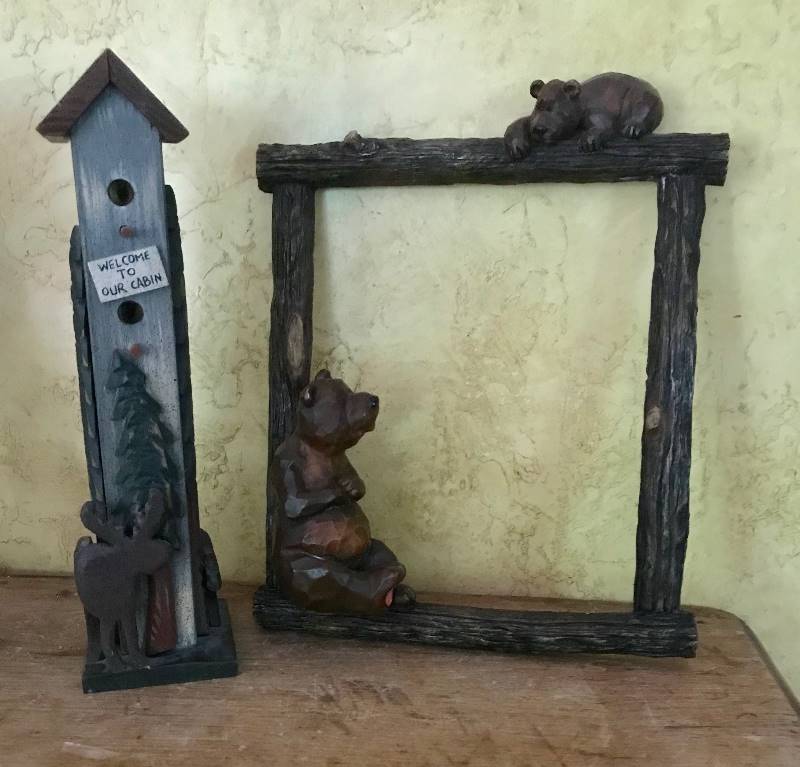 lot 2027 image: Ceramic Frame with Faux wood and bears and Welcome to our Cabin (wood with moose)