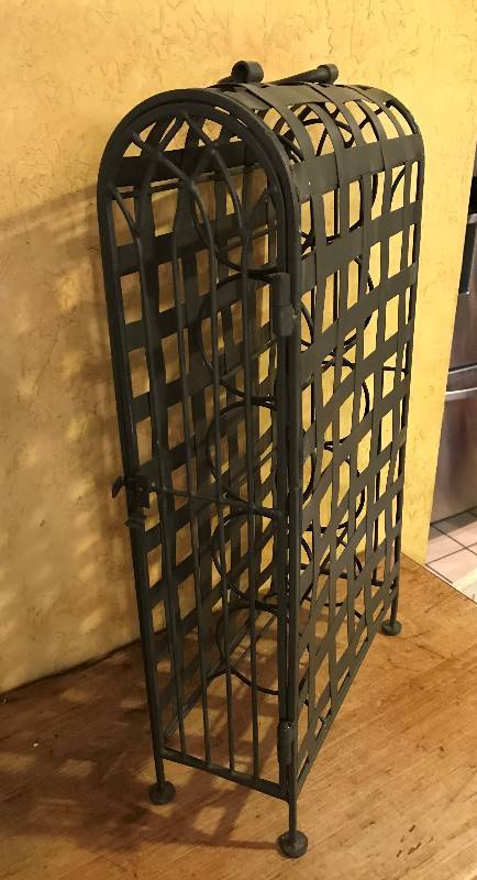 lot 2105 image: 5 bottle Metal Wine Bottle holderrack