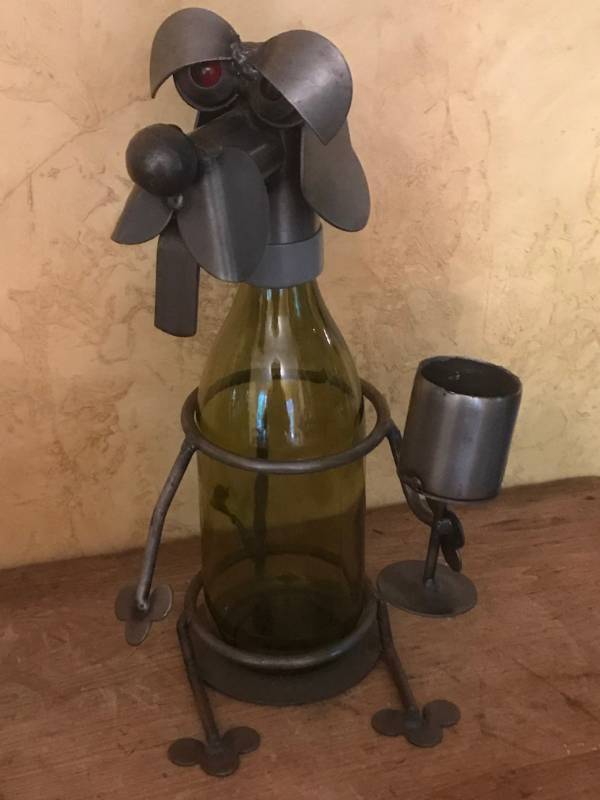 lot 2114 image: Metal Dog Wine Bottle Holder with bottle