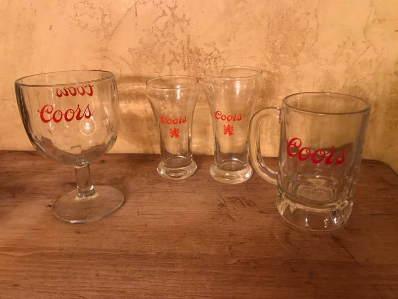 lot 2122 image: Set of Coors beer glasses