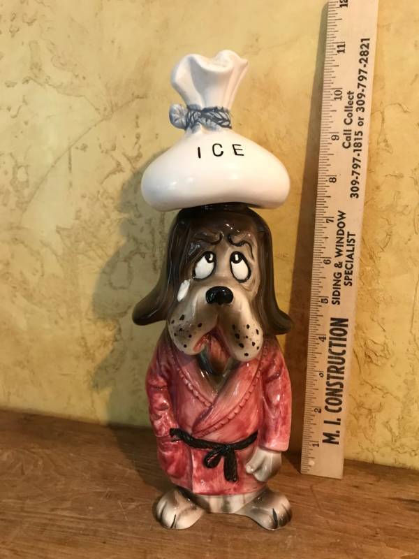 lot 2140 image: It�s a Dogs Life Decanter
