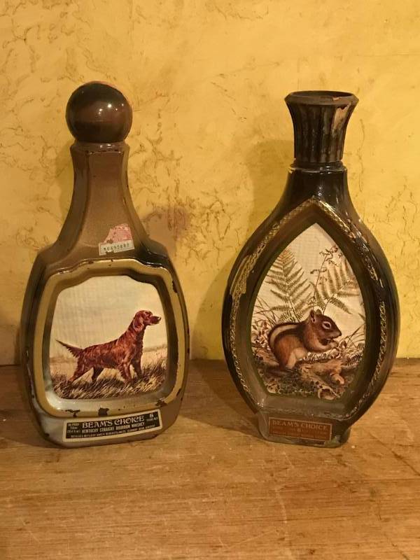 lot 2147 image: Beams Choice Decanters--Lockhark Decanter Irish Setter and Squirrel