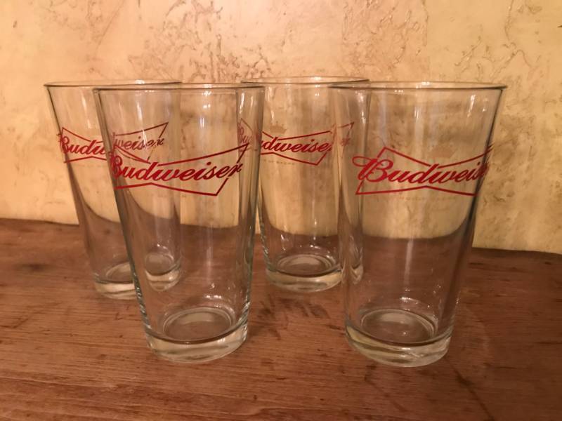 lot 2159 image: Set of 4 Budweiser Beer Glasses
