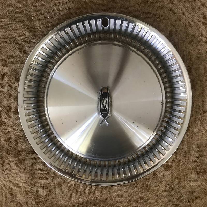 lot 2178 image: Vintage Hubcap