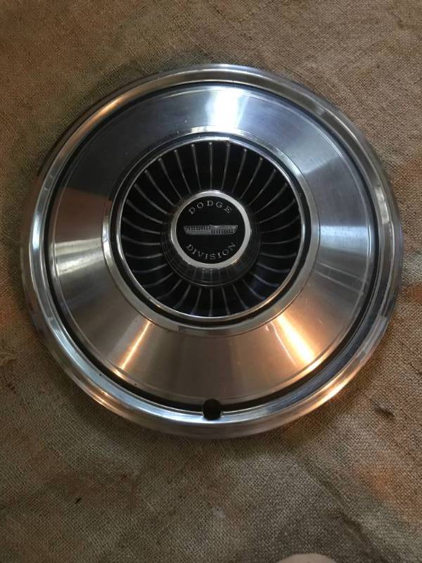 lot 2182 image: Dodge Division 1973-75 Truck Hubcap