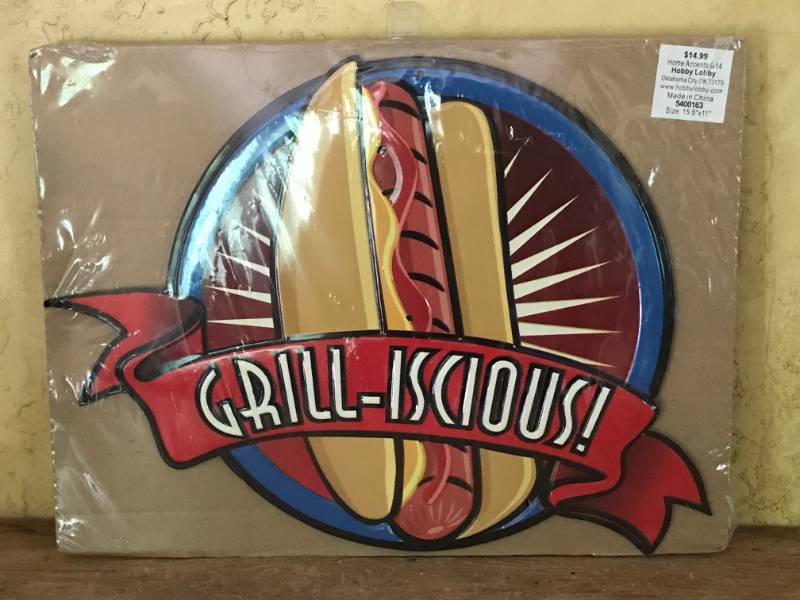 lot 2224 image: Metal Grill-Licious Sign (new and in package)