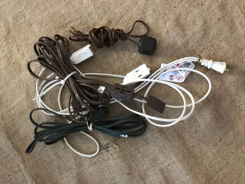 lot 2259 image: Set of electric extension cords