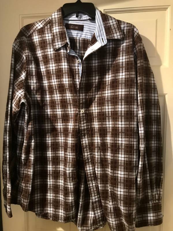 lot 2270 image: Plaid long sleeve shirt Large