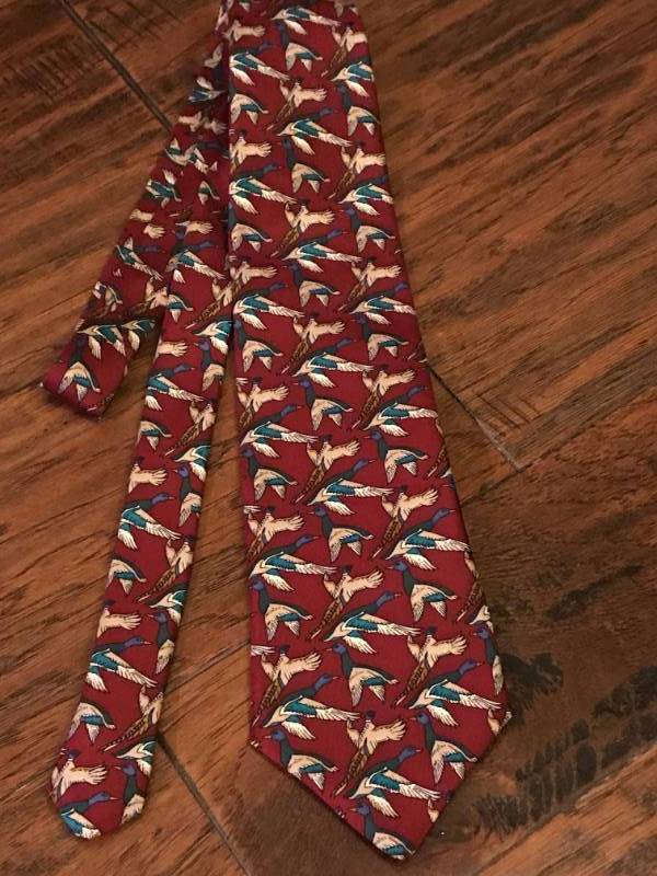 lot 2275 image: All about Ducks Tie