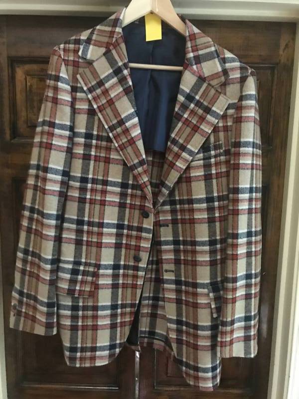 lot 2283 image: Lee Wald Vintage Plaid Jacket (good condition)