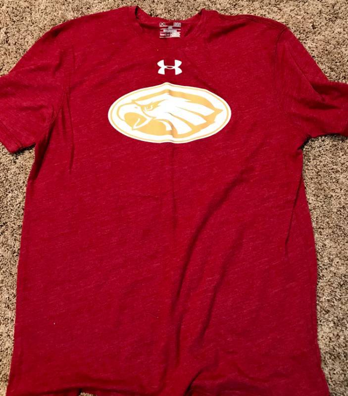 lot 2287 image: Under Armor Heat Gear T shirt Large