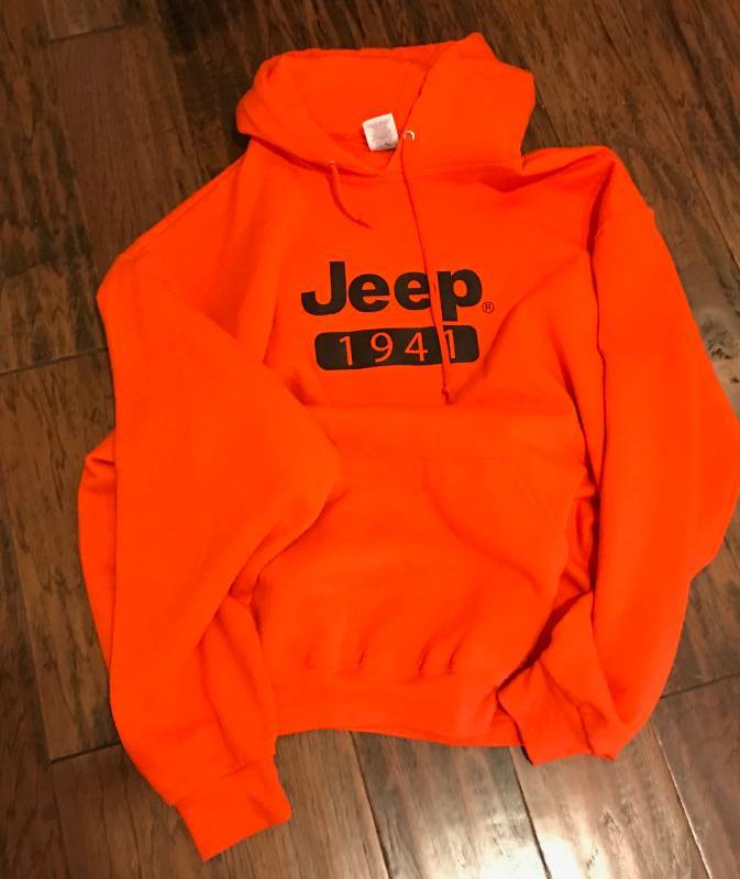 lot 2294 image: Jerzees JEEP orange hooded Sweatshirt Large