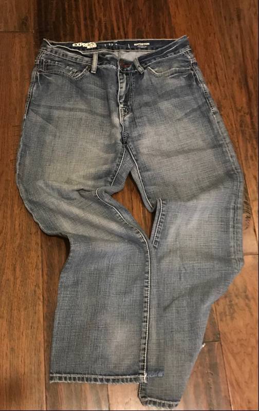 lot 2297 image: Express Jeans Bootcut 33 x 30