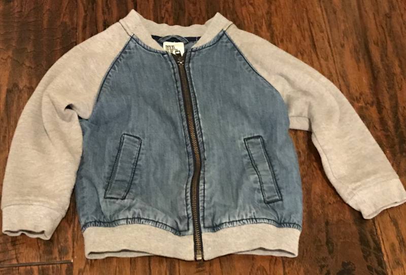 lot 2301 image: H&M Denim Jacket with sweatshirt sleeves (size 2T-3T)