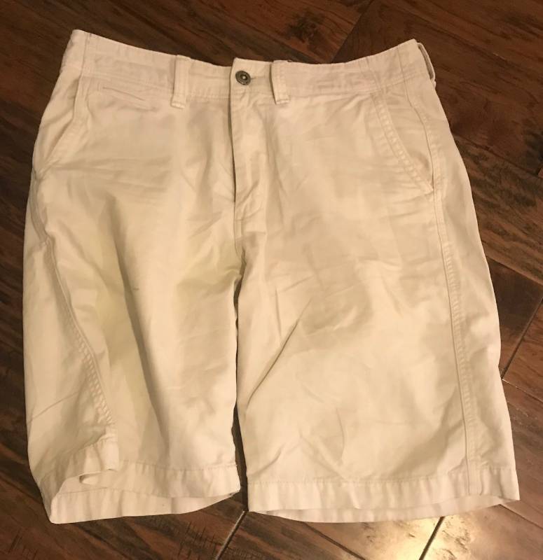 lot 2310 image: American Eagle Khaki Longboard shorts 33
