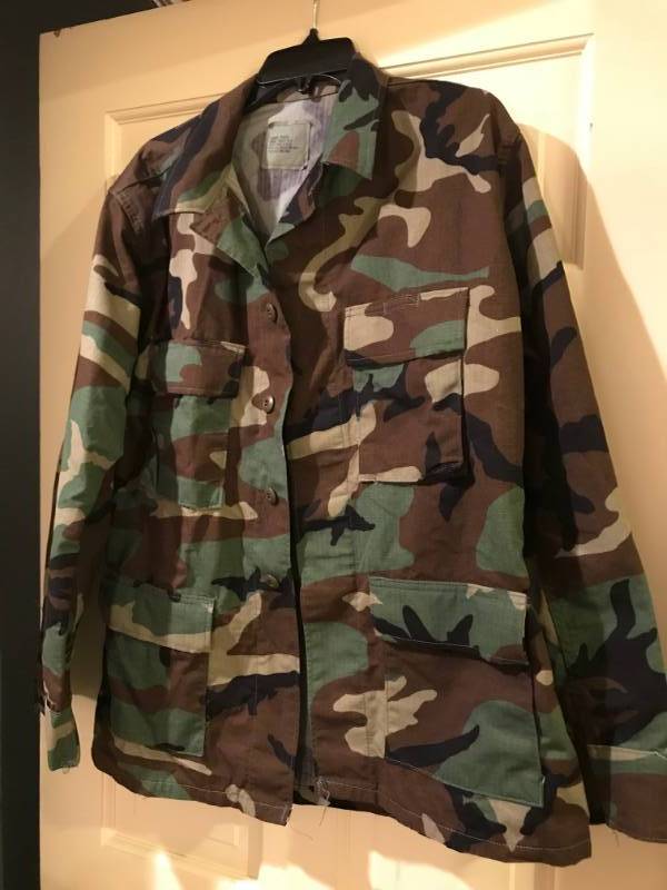 lot 2311 image: Camouflage JacketShirt Medium
