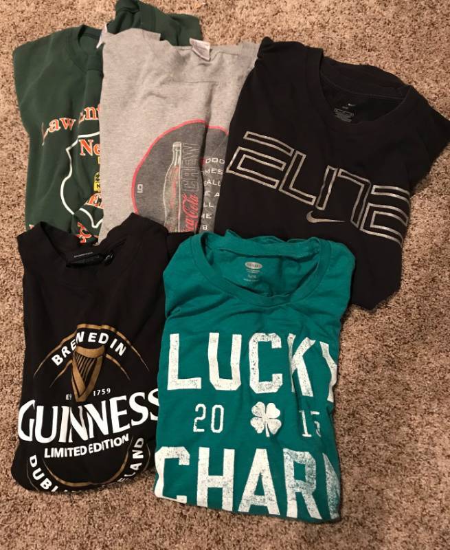 lot 2324 image: Set of 5 Large T-shirts