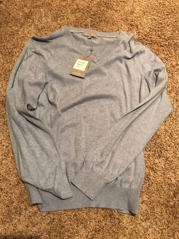 lot 2347 image: GrayLight Blue V-Neck Sweater (new)-Large