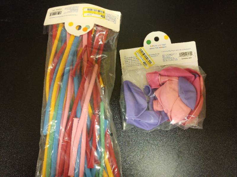 lot 2035 image: Spritz Multicolor Party Balloons Pack - Retail $0