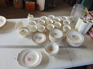 lot 2127 image: Large Selection 22K Plated China - Robinhood Patter