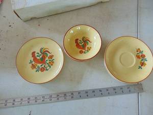 lot 2157 image: ChickenRooster Themed plates - dessertsalad