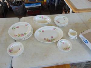 lot 2174 image: Large Selection of Pope Gosser China